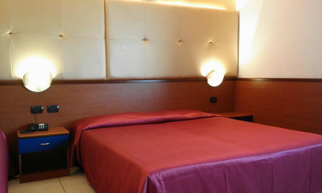 Ahr Hotel Villa Alighieri สตรา ภายนอก รูปภาพ