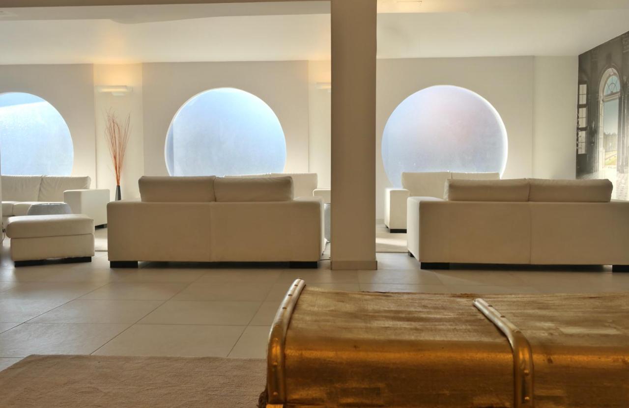 Ahr Hotel Villa Alighieri สตรา ภายนอก รูปภาพ